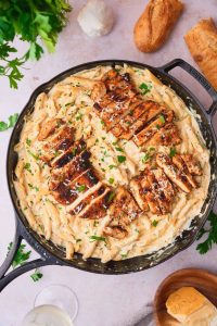 सब्जियों और चिकन 