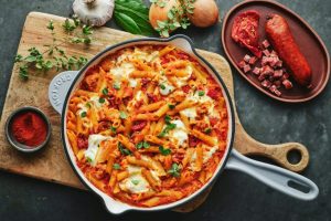 सब्जियों और चिकन 